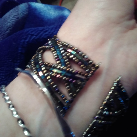 Cuff bracelet - Picture 3 of 3